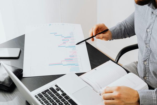 pexels-karola-g-5717716