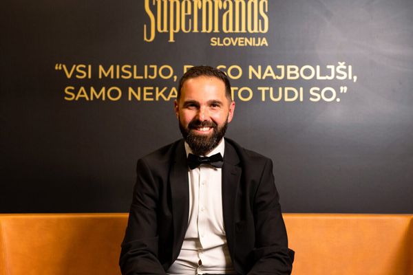 krožnost znamk, uvodnik Boško Praštalo